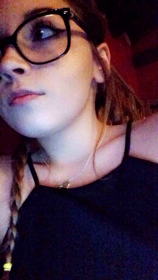 Cute Brunette #381IWELQ