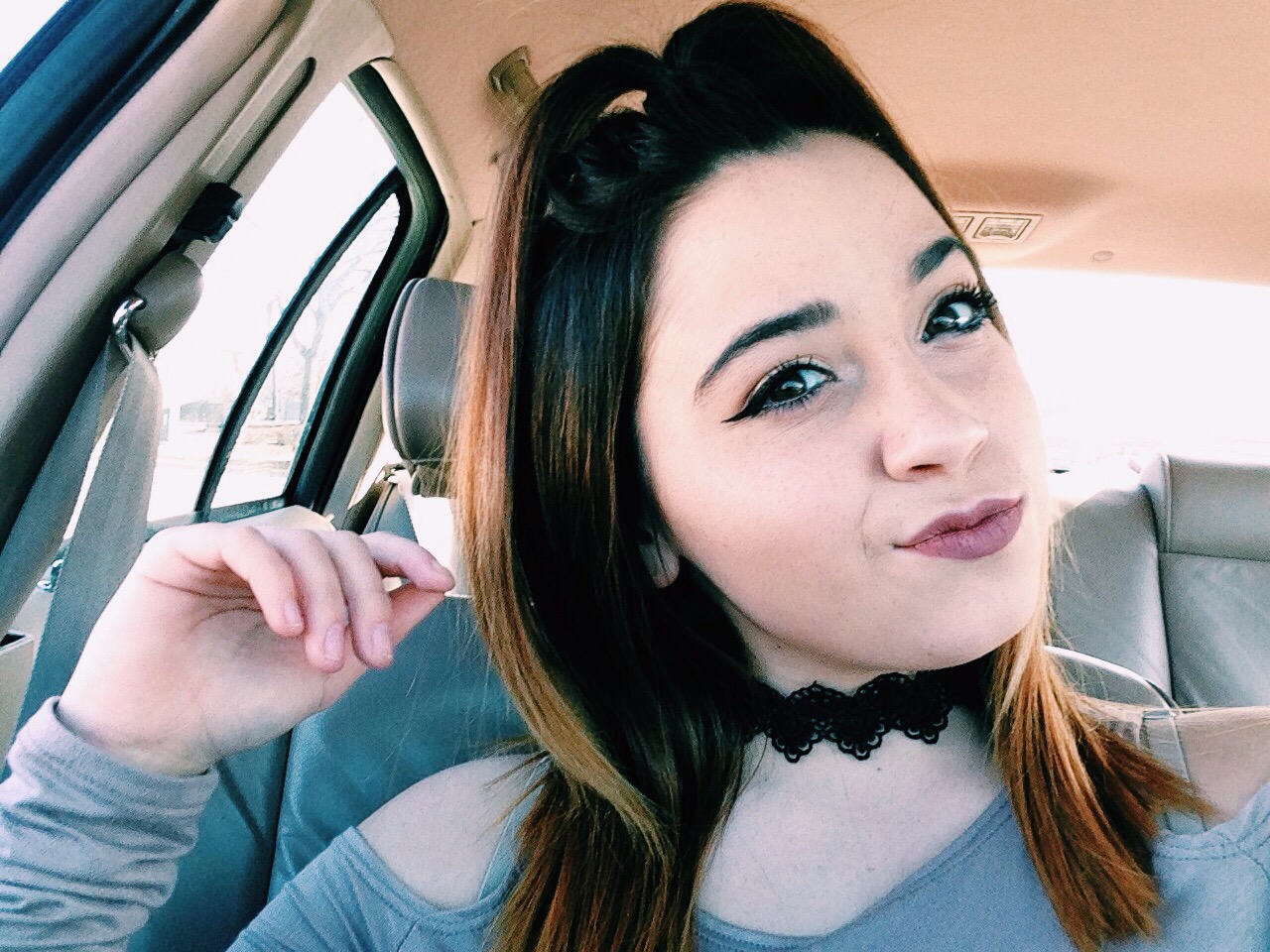 Cute Brunette #3z00fS6f