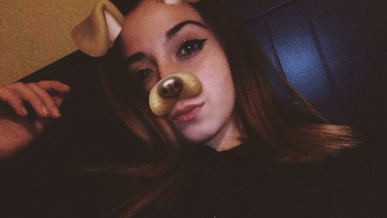 Cute Brunette #EhyWUFXL