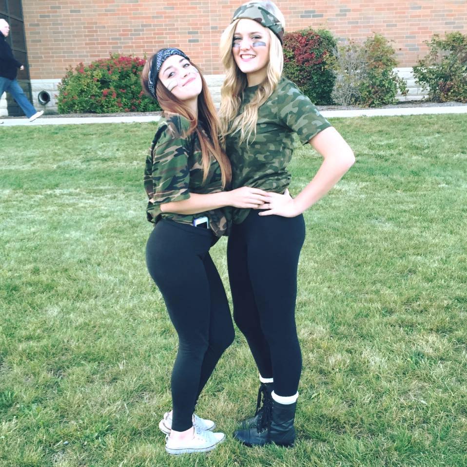 Cute Brunette #HWJjYlfM