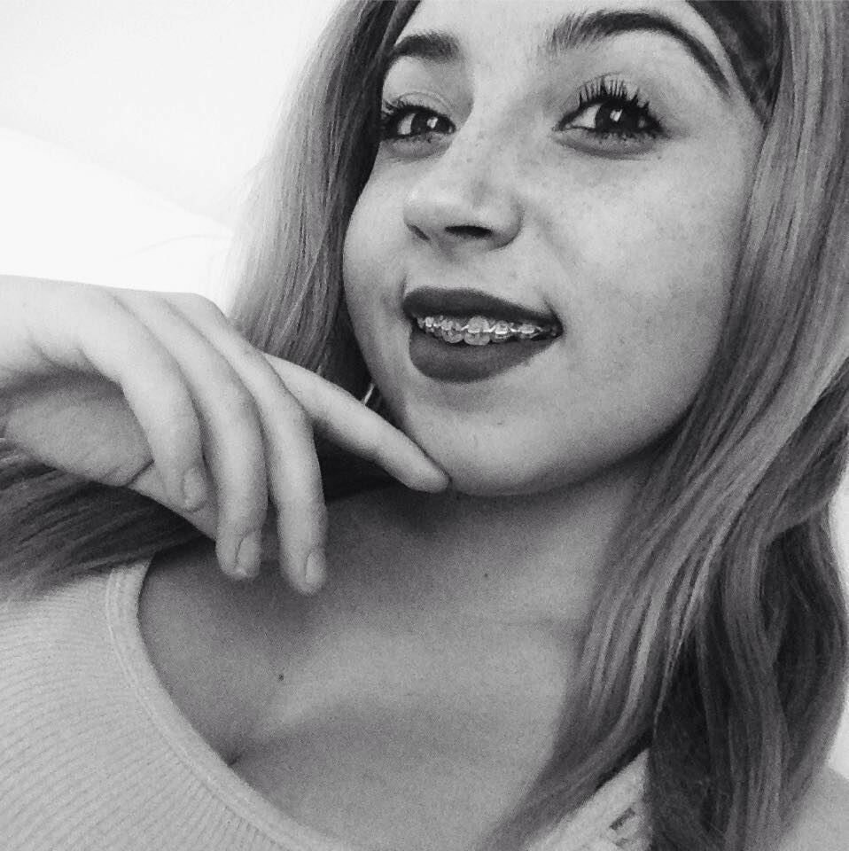 Cute Brunette #ImGALBrK