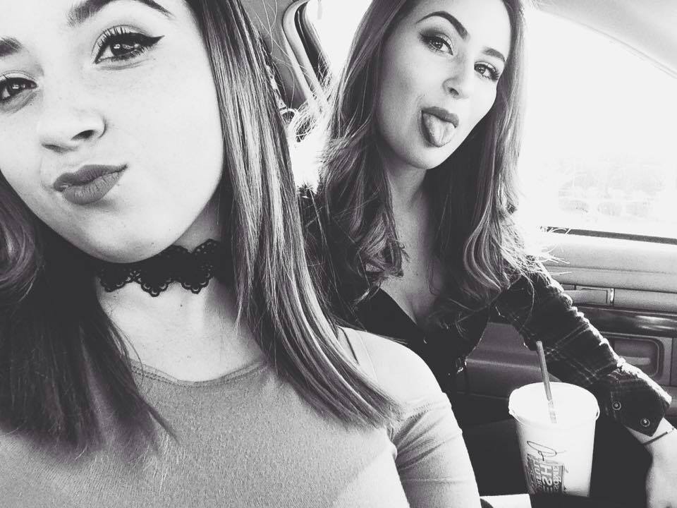 Cute Brunette #VF5JRMSy