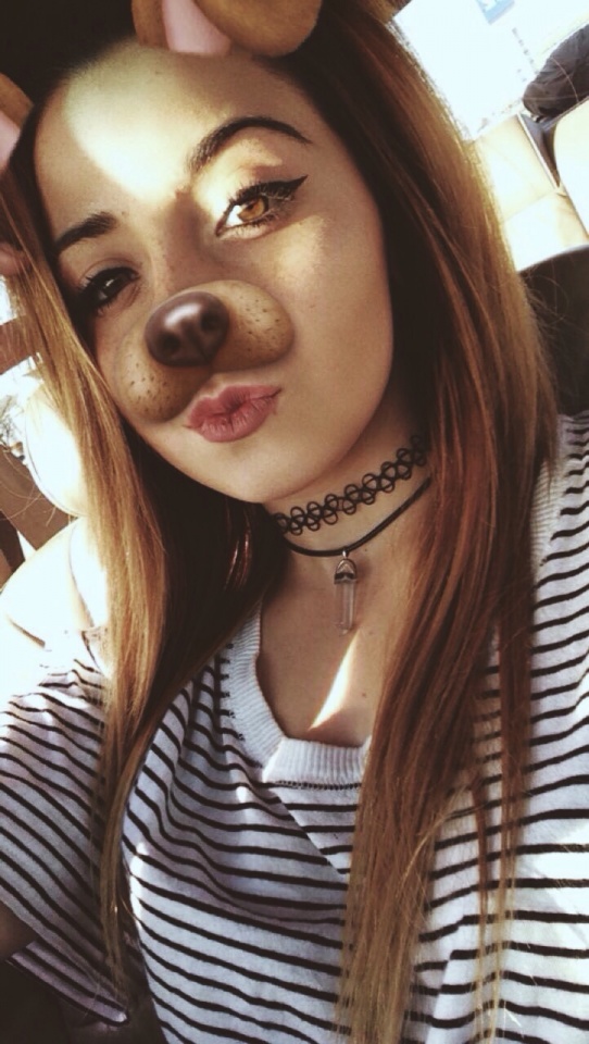 Cute Brunette #X2NzHPTp