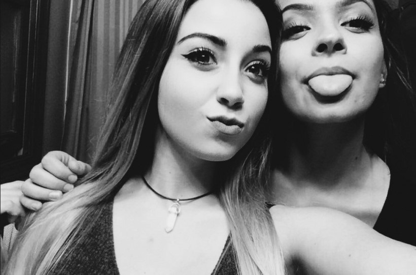 Cute Brunette #YQRh0K7I