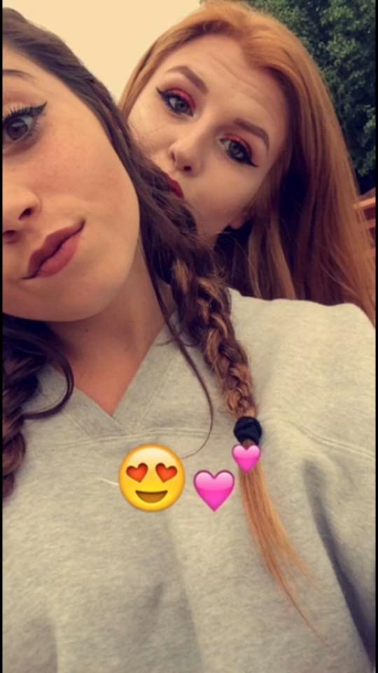 Cute Brunette #e2hHauC0