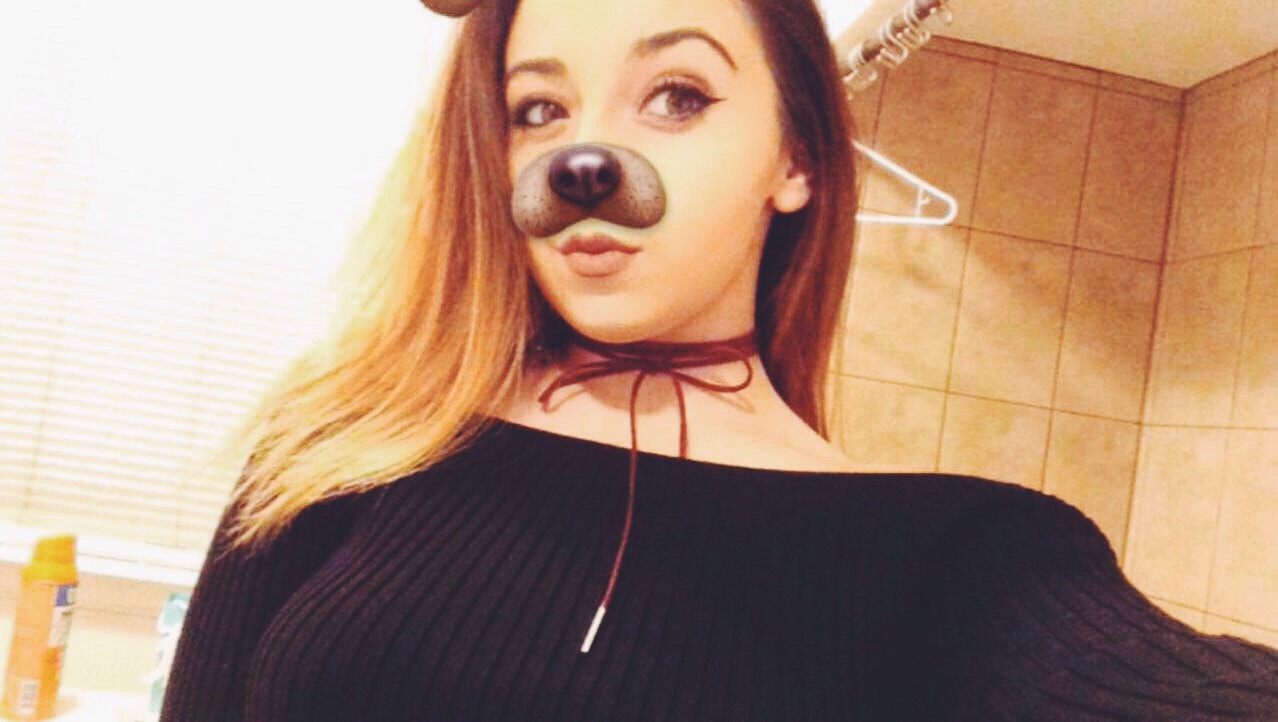 Cute Brunette #jhHGaobi