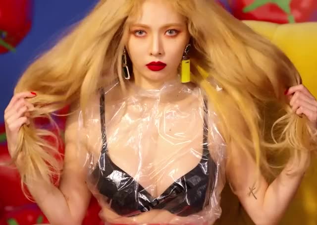 KIM HYUNA • КИМ ХЁНА