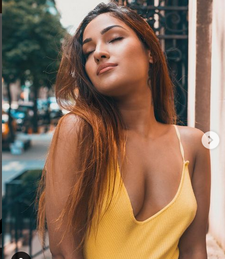 Adora Lynn #rsnytwEh