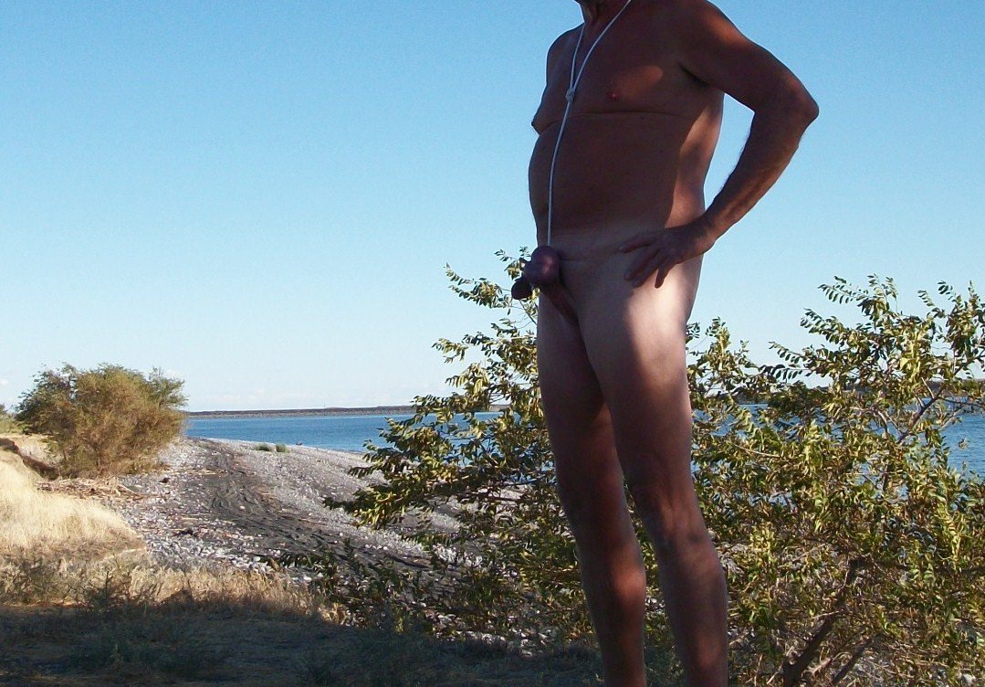 Me, JJ, doing what I love, exposing my cock, whenever I can #SadTEn9t