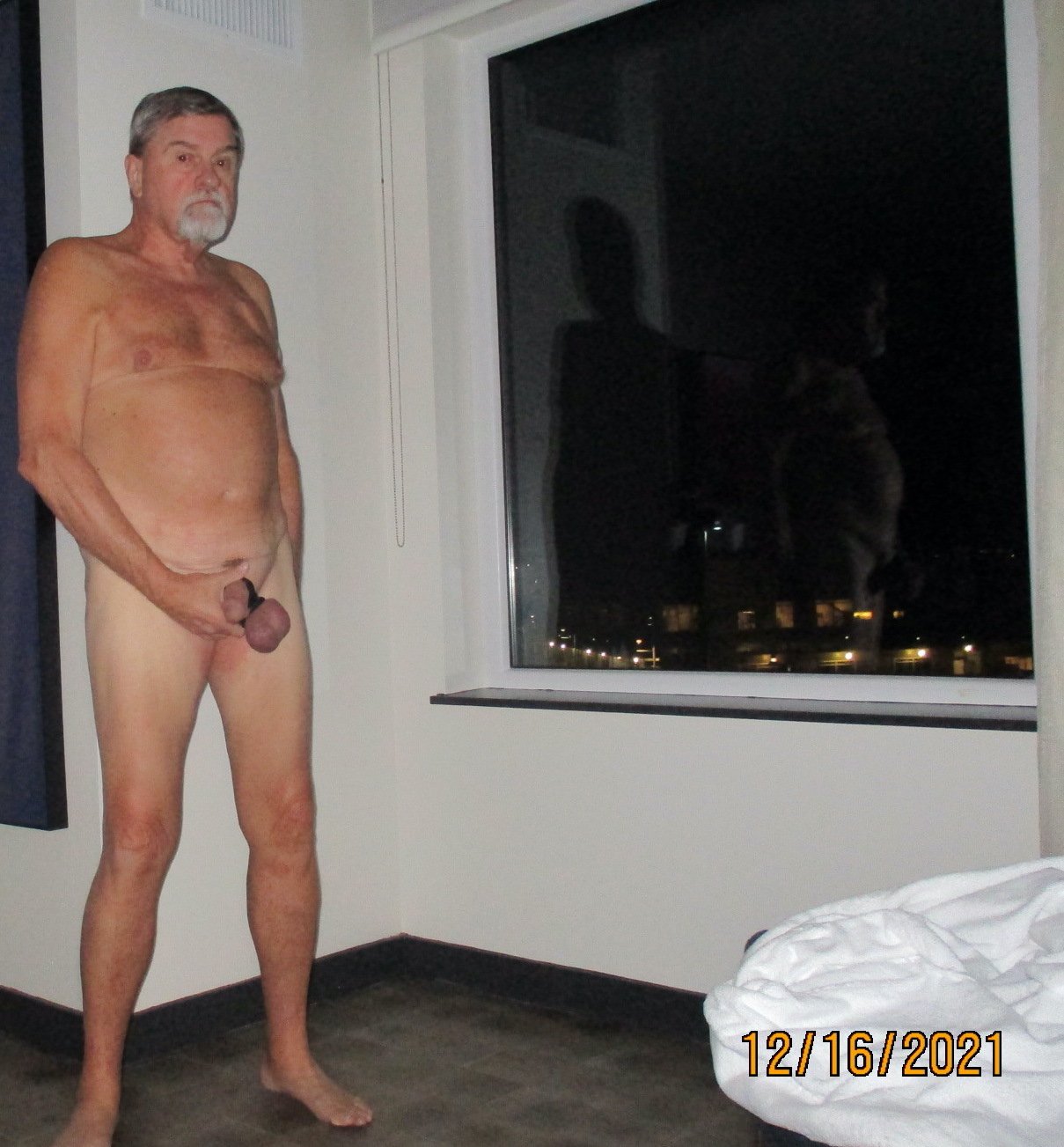 Me, JJ, doing what I love, exposing my cock, whenever I can #YuuNe17Y