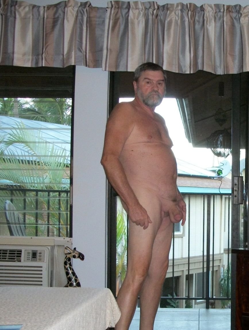 Me, JJ, doing what I love, exposing my cock, whenever I can #k4PnuQJY