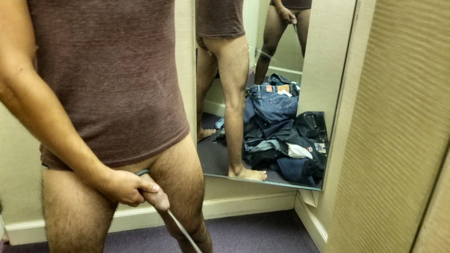 Public Dressing Room - Piss in a public fitting/dressing room - Porn - EroMe