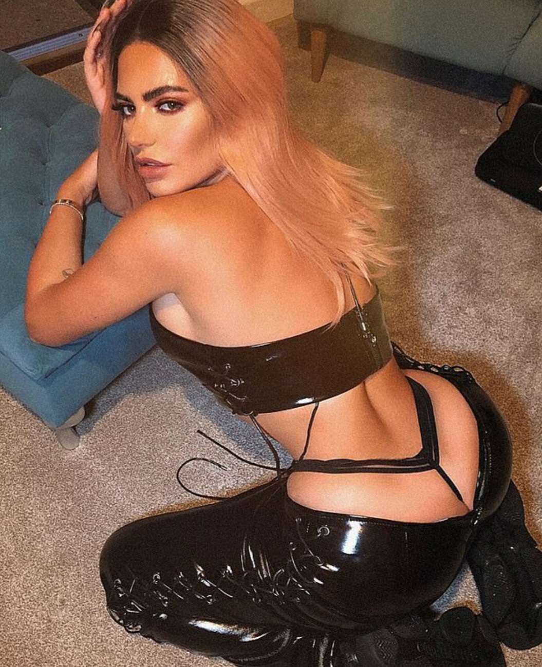 babes 309 #N1UxB0bh