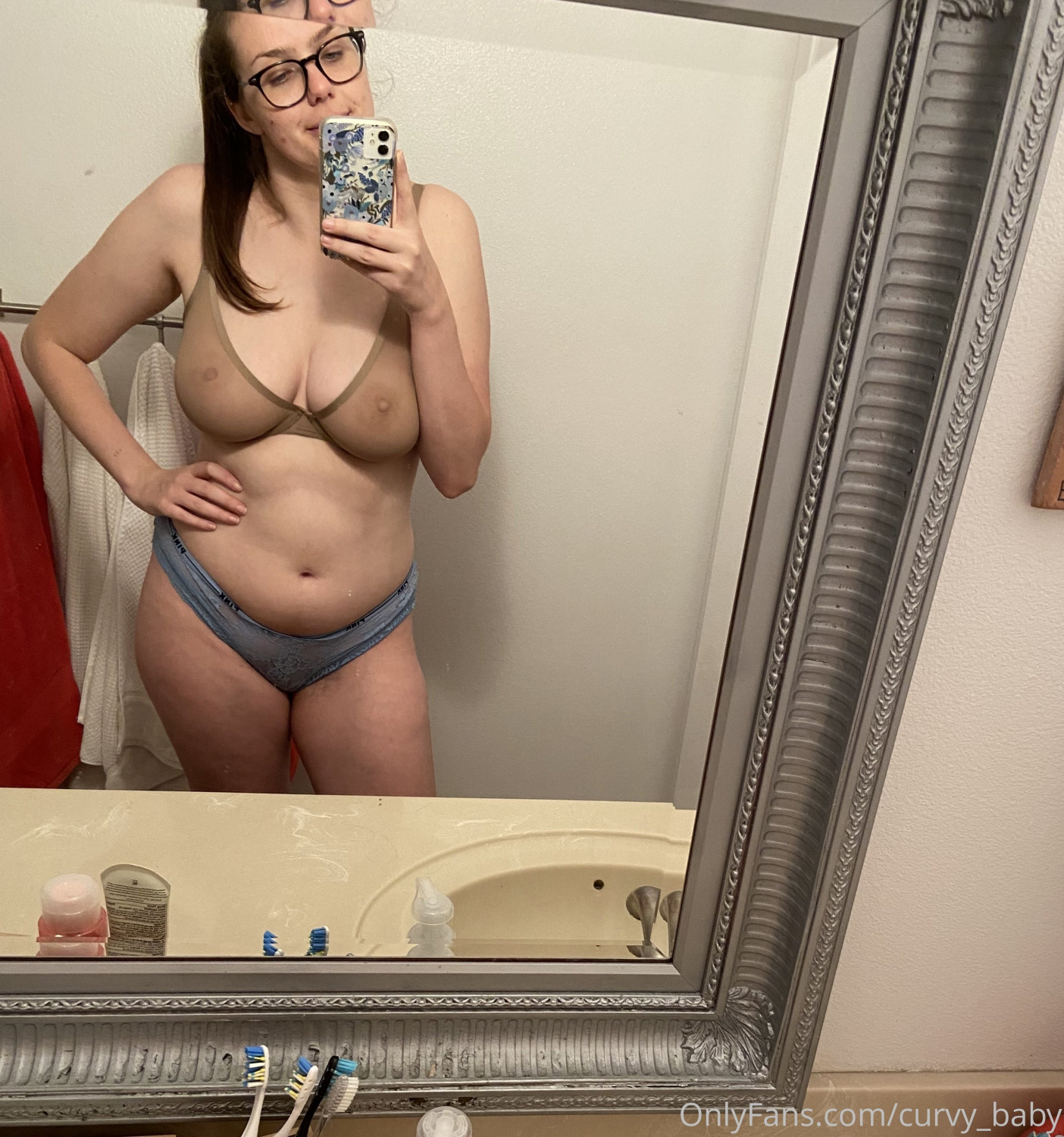 Curvy 4 #I9SiHD58