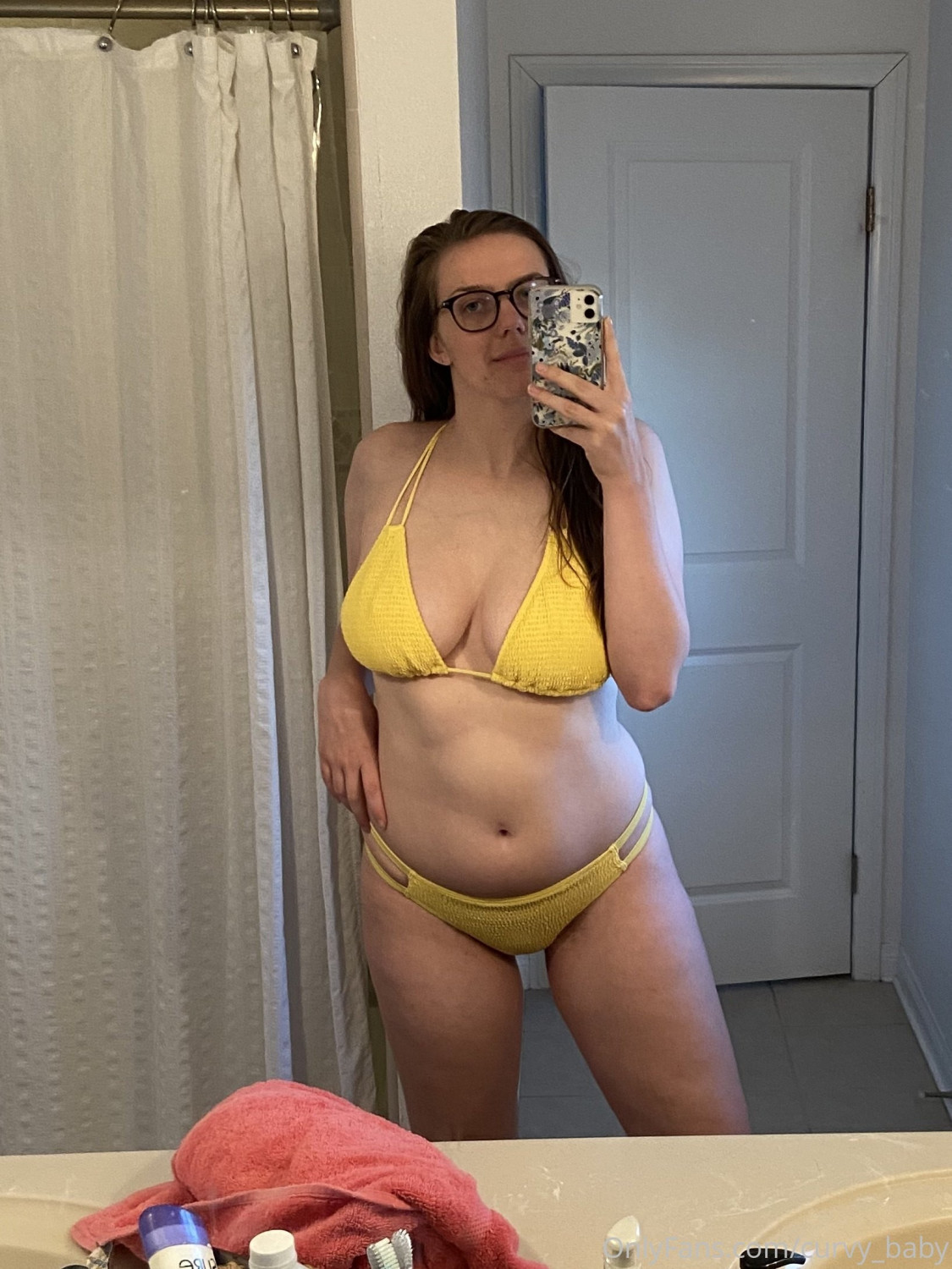 Curvy 4 #yU4wxzWg