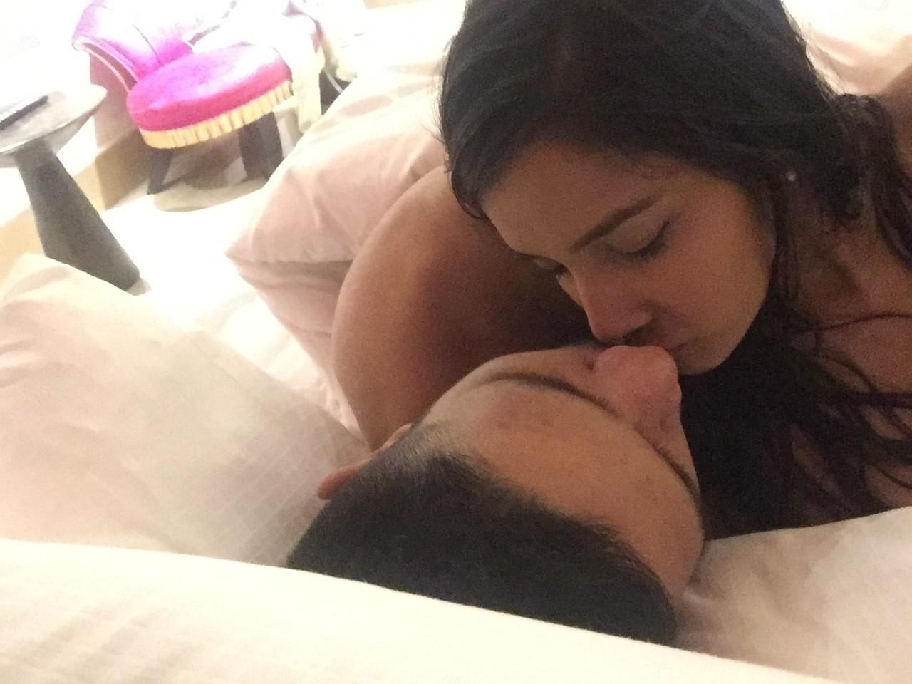 Honeymoon Arab couple FuLL album + videos leaks .. ➡️ downlod free :-🤤😍😍 #bLhRcxmS
