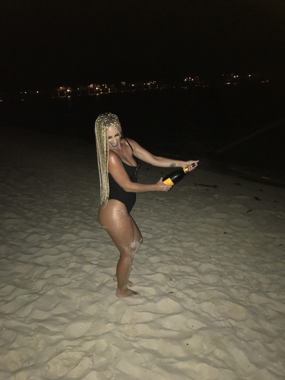 1125px x 1500px - Drunk Girl on Beach Leaks - Porn Videos & Photos - EroMe