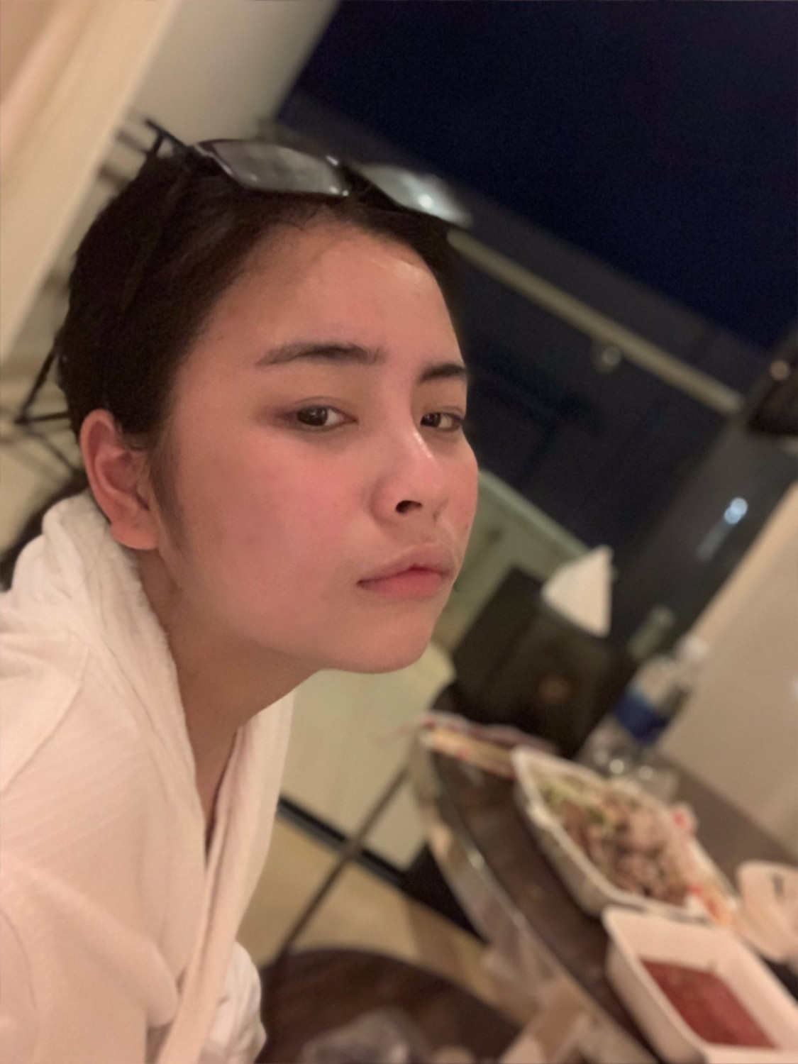 Barbara Crooked - Asian Vietnamese Girl #DSn1kXAv