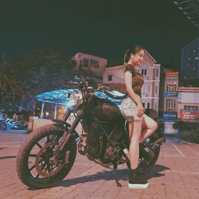 Barbara Crooked - Asian Vietnamese Girl #E2FAUYm0