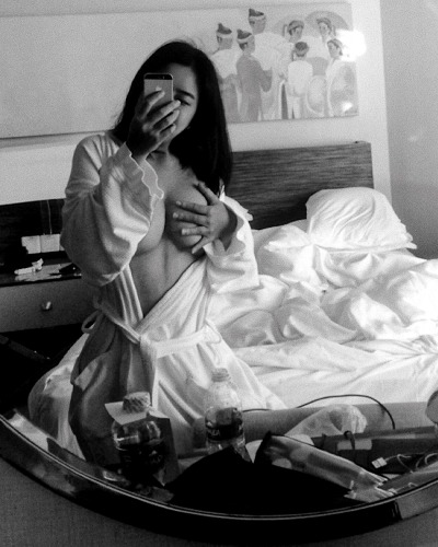 Barbara Crooked - Asian Vietnamese Girl #JJuWSxlJ