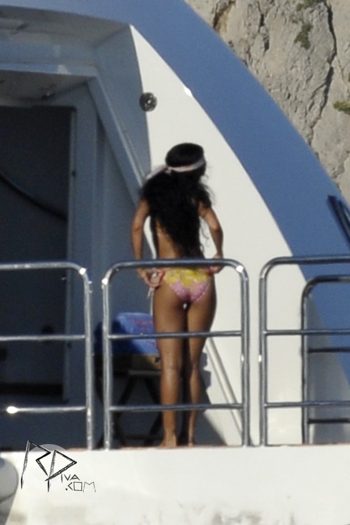 Rhianna Nude New Photo Gallery And Videos #8SNgH8vF