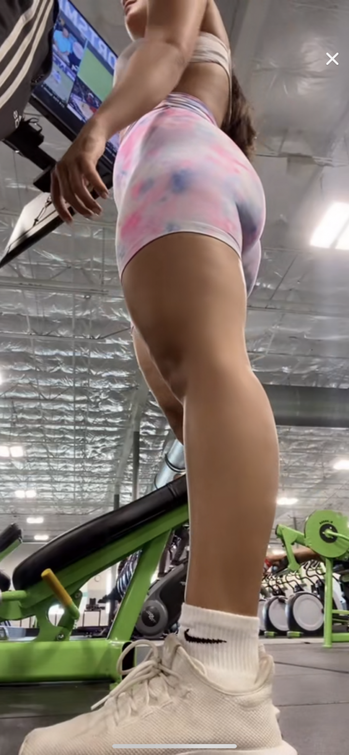Gym girl with a fat ass #2 #HLQhrpaB