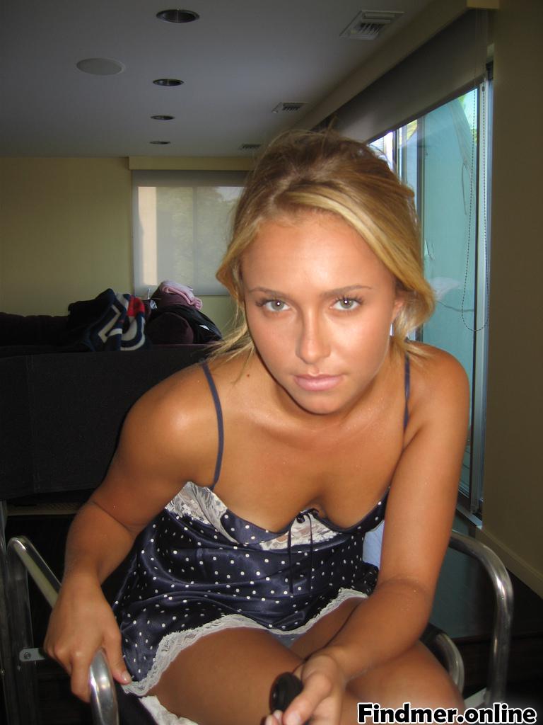 Hayden Panettiere Nude New Photo Gallery And Videos - EroMe