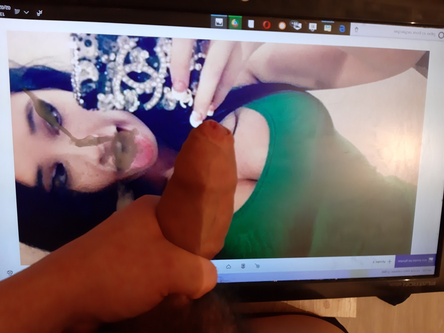 paris roxanne cumtribute 2 #JDHTfbY2
