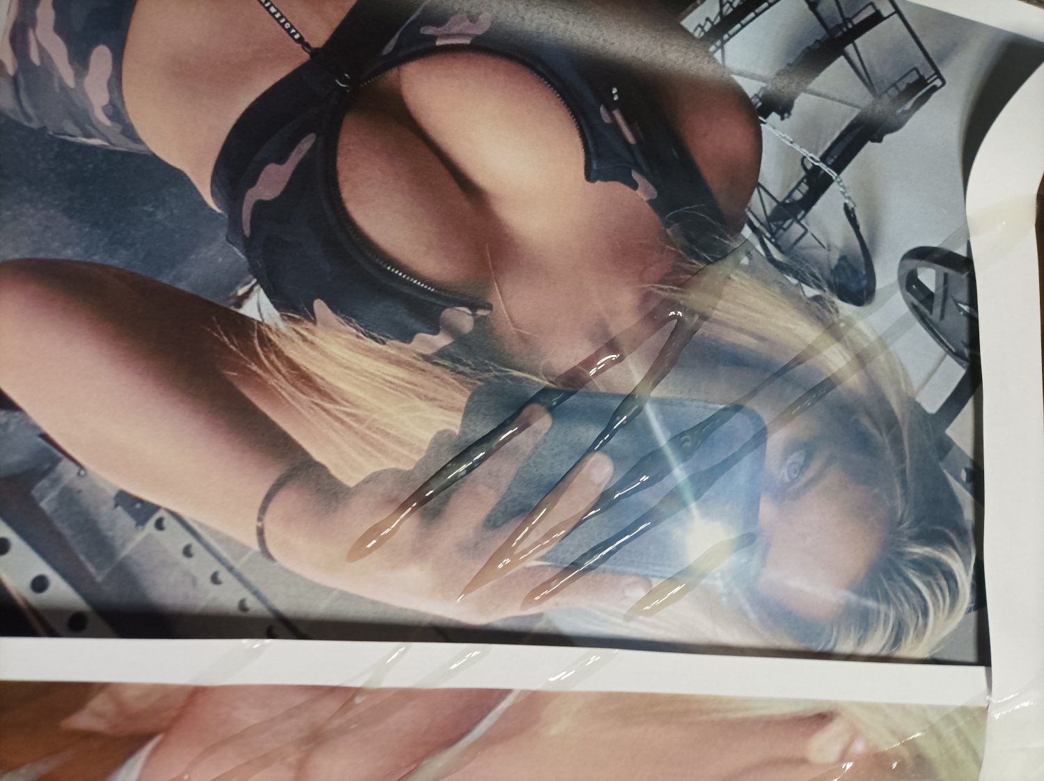 paris roxanne cumtribute #MCYd7nKe