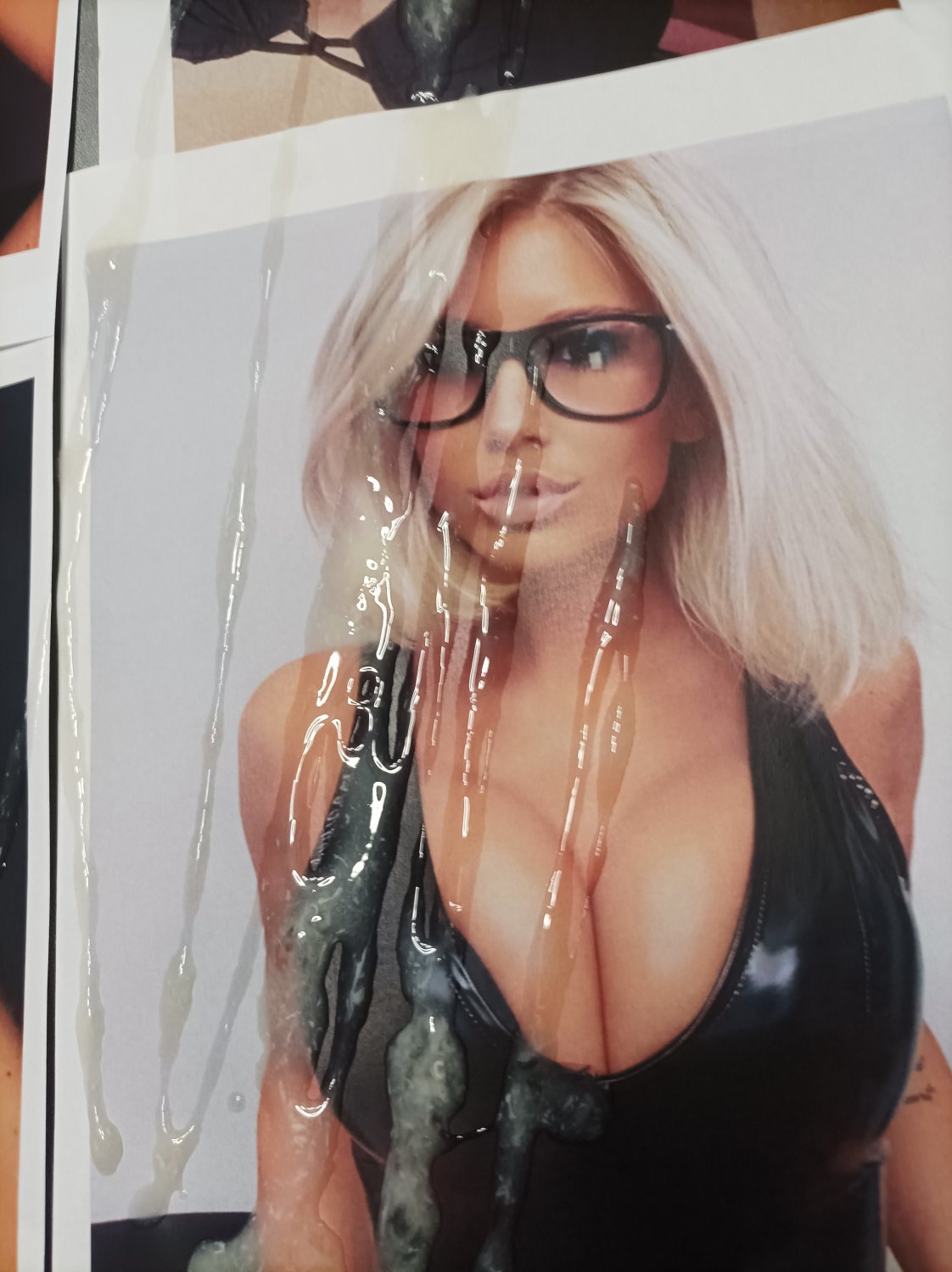paris roxanne cumtribute #kOH6P5gb