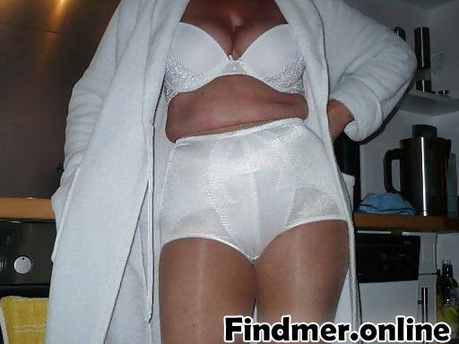 Girdle and Pantyhose worn by plain everyday women – Nov #umD01Yna