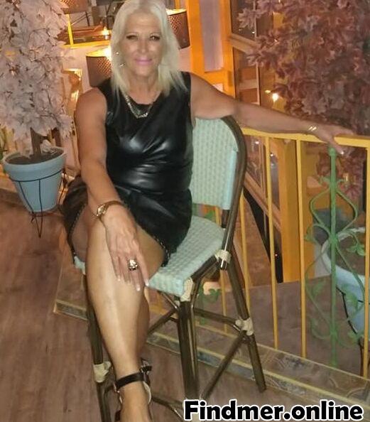 Beautiful Older Lady N/N #0iHKhnYW