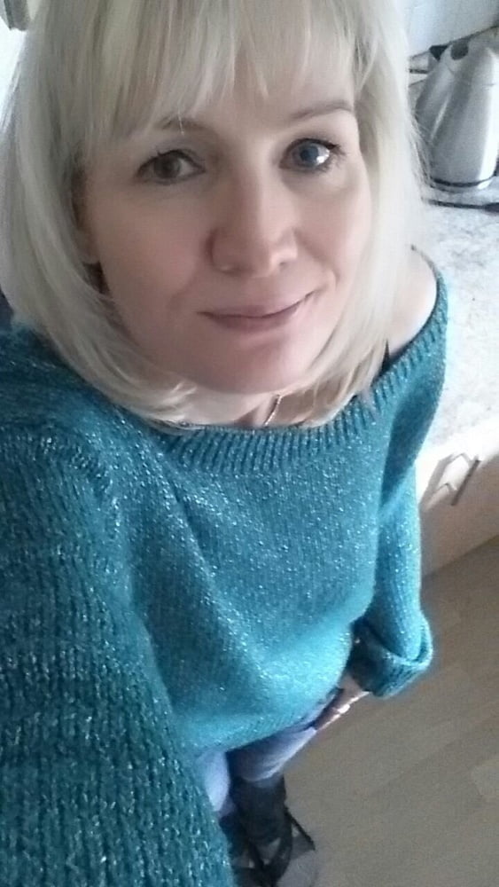 Slutwife Monique loves a facial #cxgVCJCx