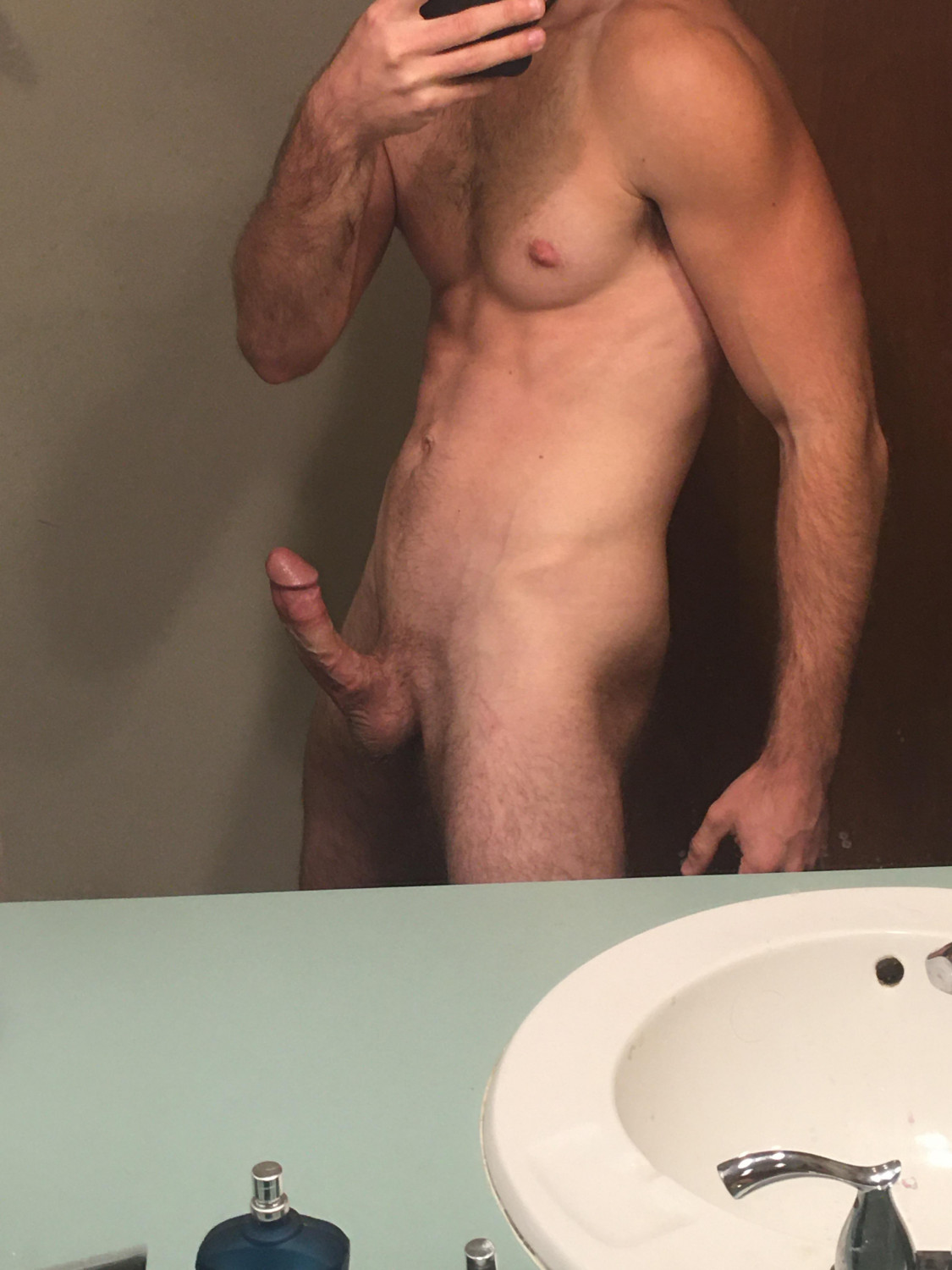 Cocks Points Striaght Up #9q47HIv9