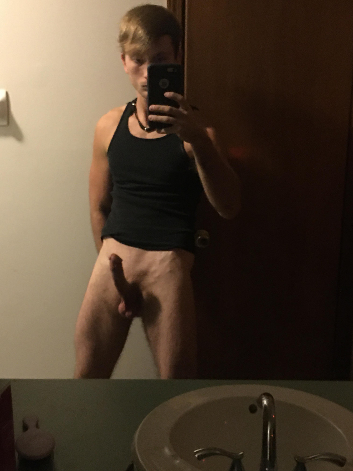 Cocks Points Striaght Up #mE23k8aG