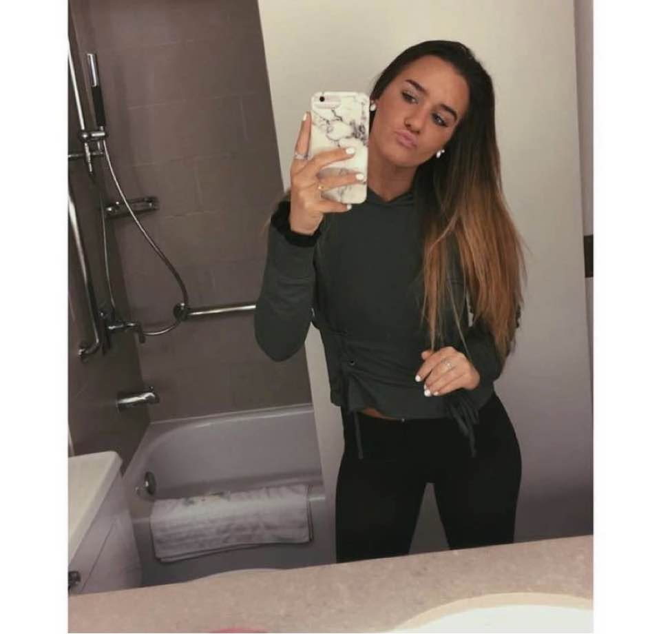 Ashley 22 #qrOUDpSb