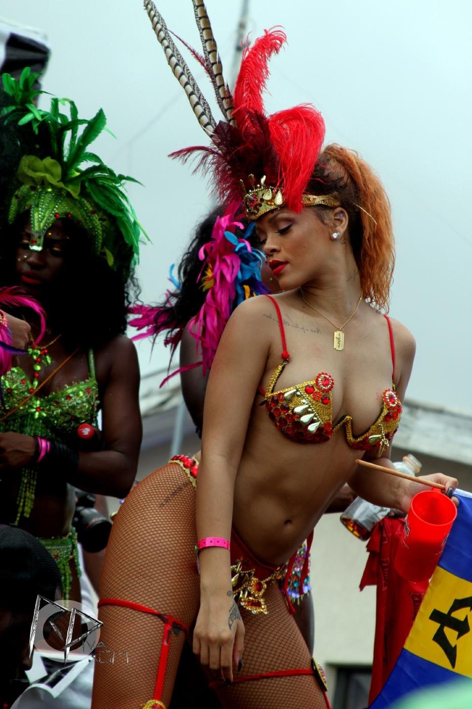 Rihanna Bikini Tease Barbados Festival Photos Leaked #QY9XuEHY