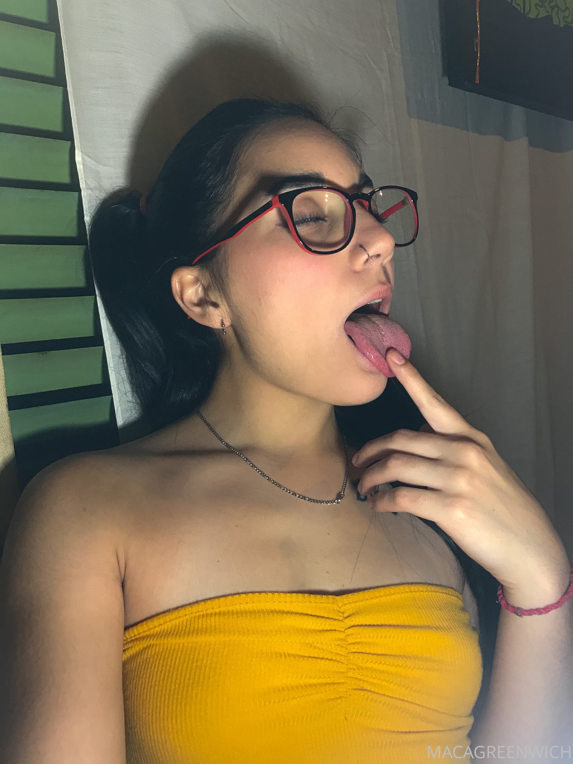 M4C4 GR33NW1CH #nIzNNeYB