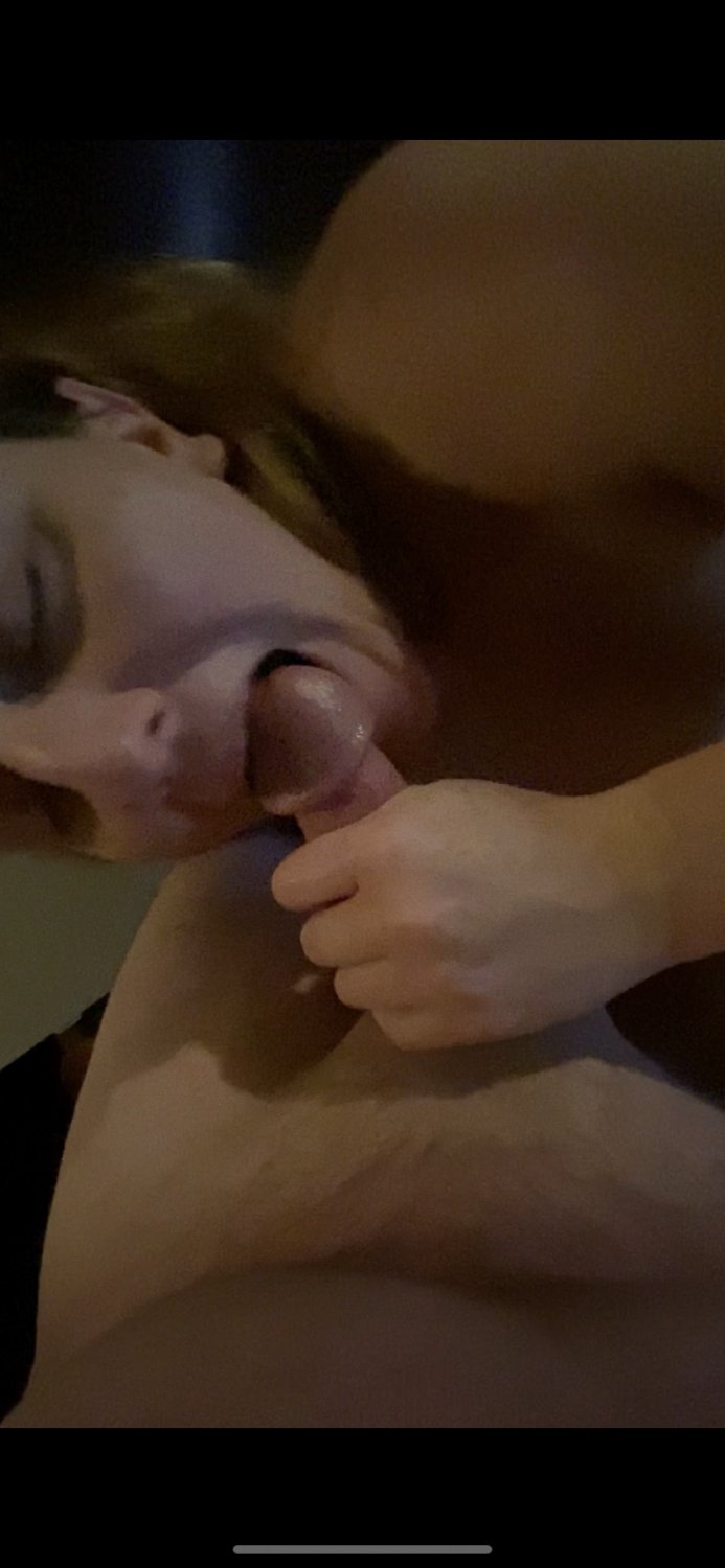 HOPE SOMEONE RECOGNIZED HER!!! IF SO LET KE KNOW!!!!!  44 y/o MILF Slut - St Albans, WV  #icZCL3SW