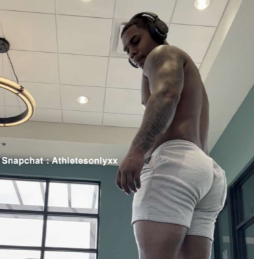 Player - Anthony (football player) - Porn Videos & Photos - EroMe