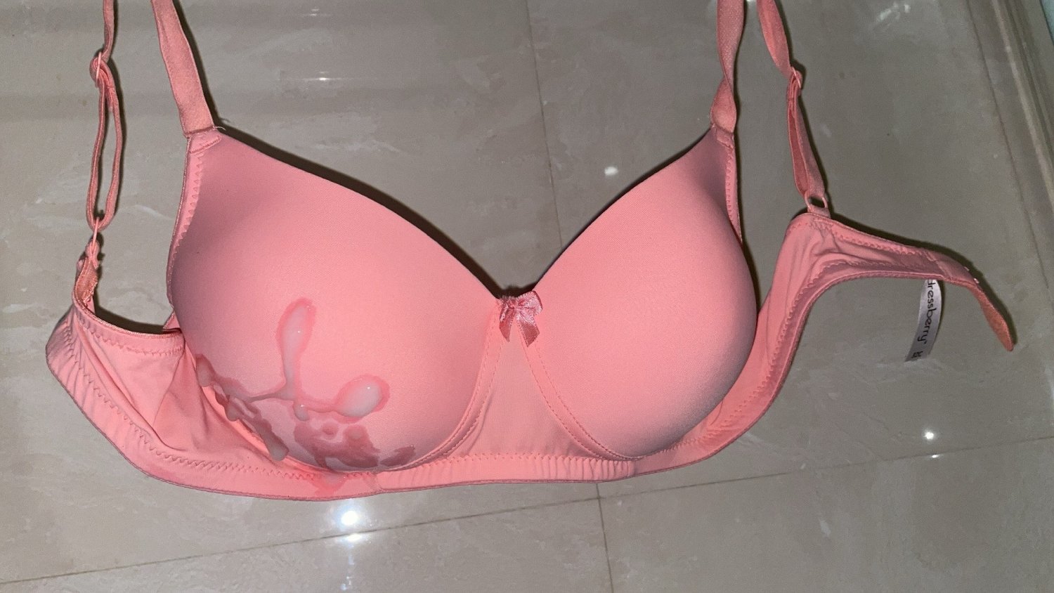 blasted my thick load of gf&apos;s sexy 32C <b>pink</b> <b>bra</b> 💦 #QpvB2hrD.