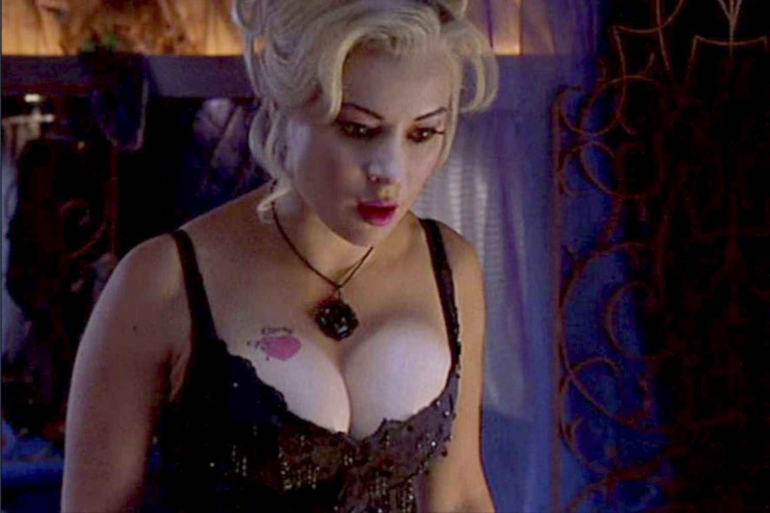 Jennifer Tilly - Porn Videos & Photos - EroMe